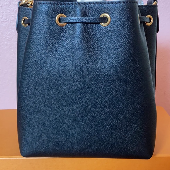 SOLD - BRAND NEW! Authentic Louis Vuitton Lockme Bucket - Picture 5 of 15